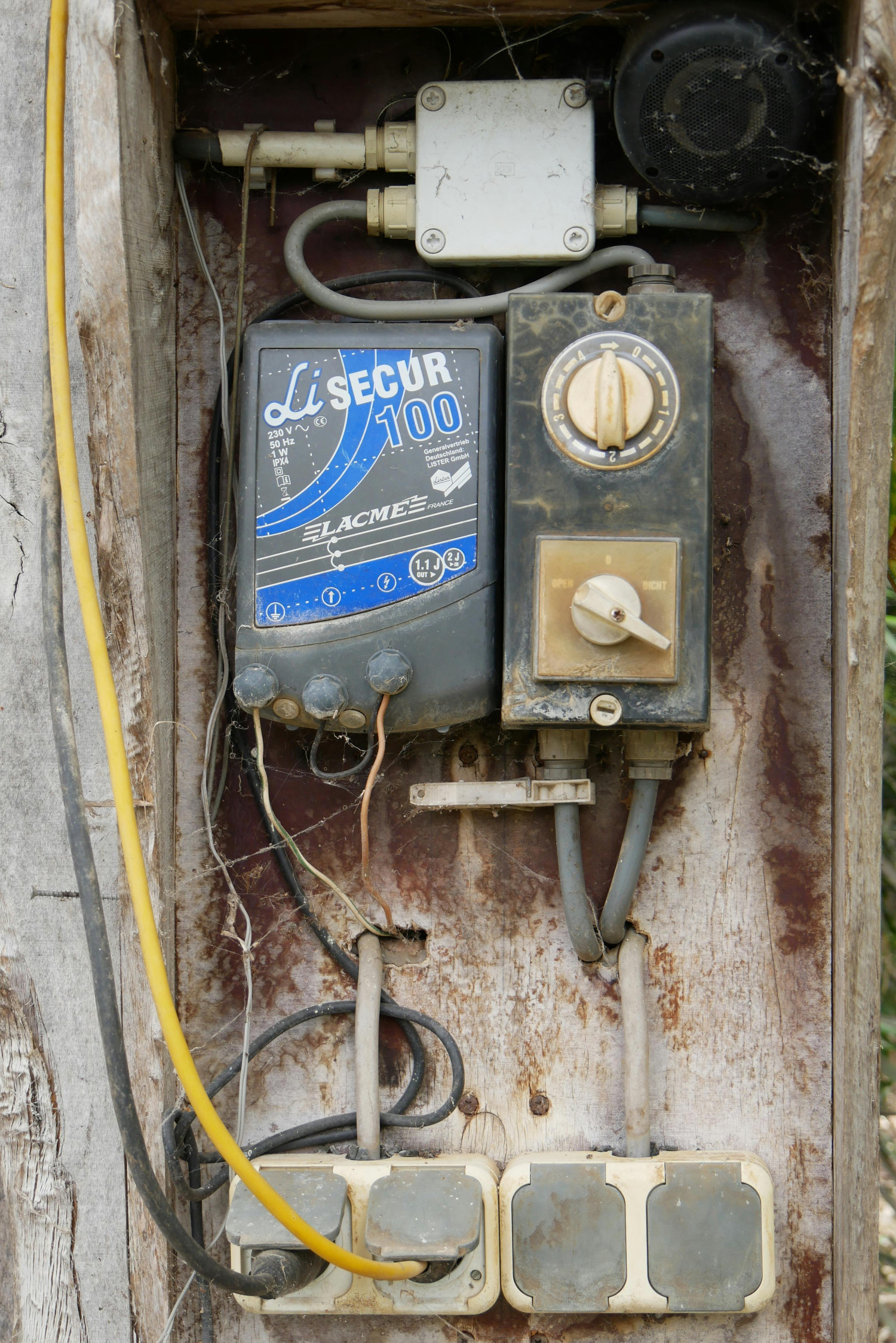 Service Image